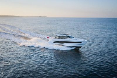 2020 Princess V55