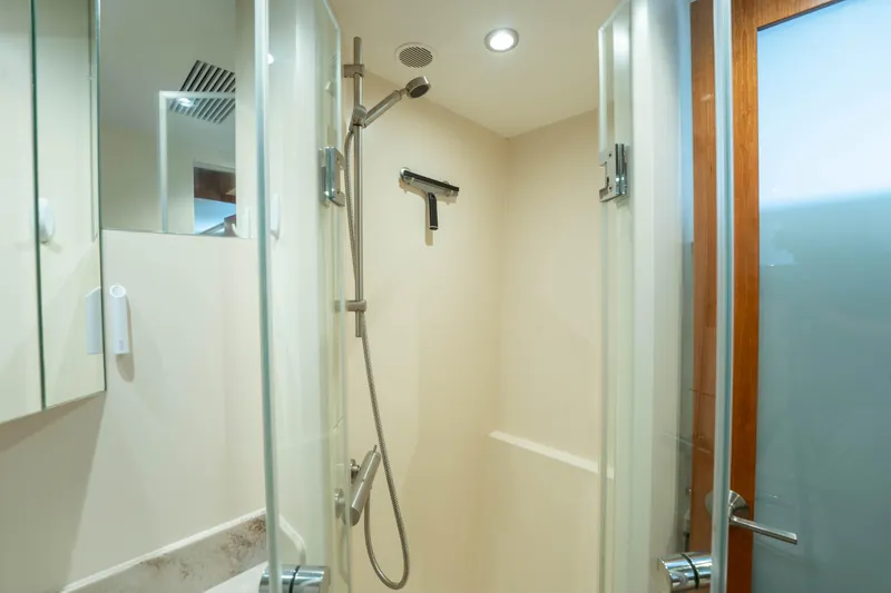 Vitality Yacht Photos Pics Modern shower cabin in 2016 Horizon PC60 yacht bathroom.