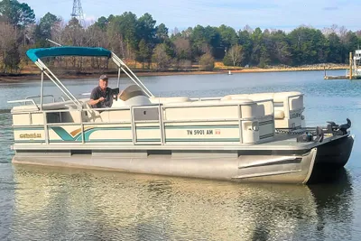 Crest 25' Pontoon