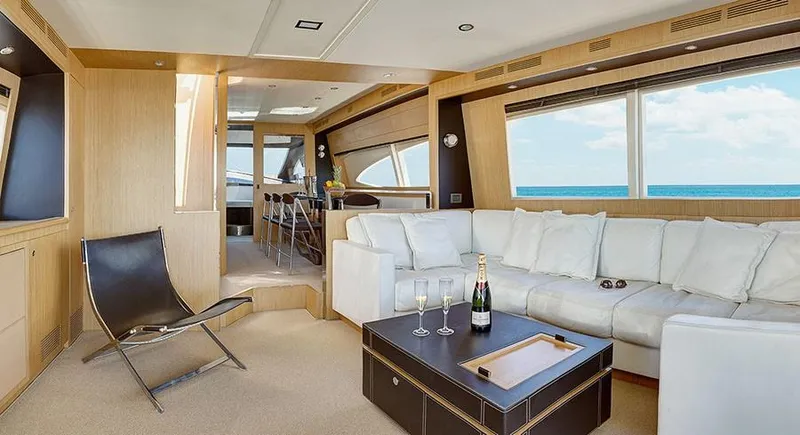 Polly Yacht Photos Pics 