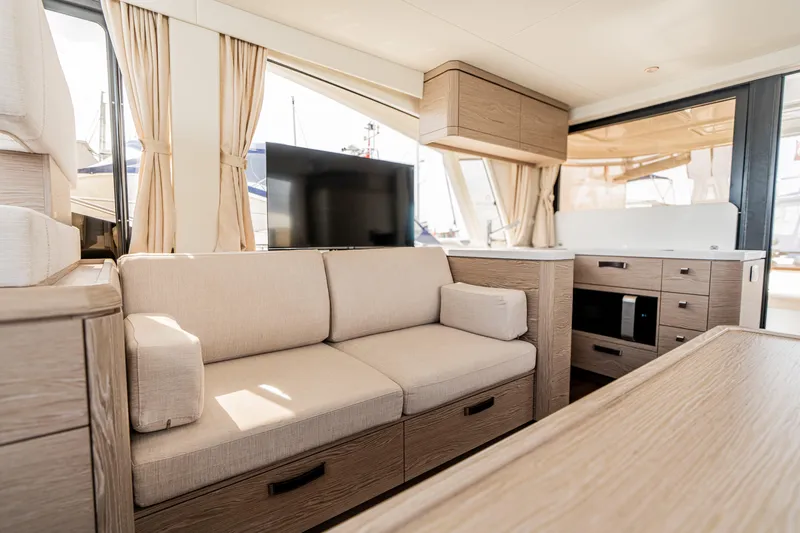 Bapur Yacht Photos Pics 