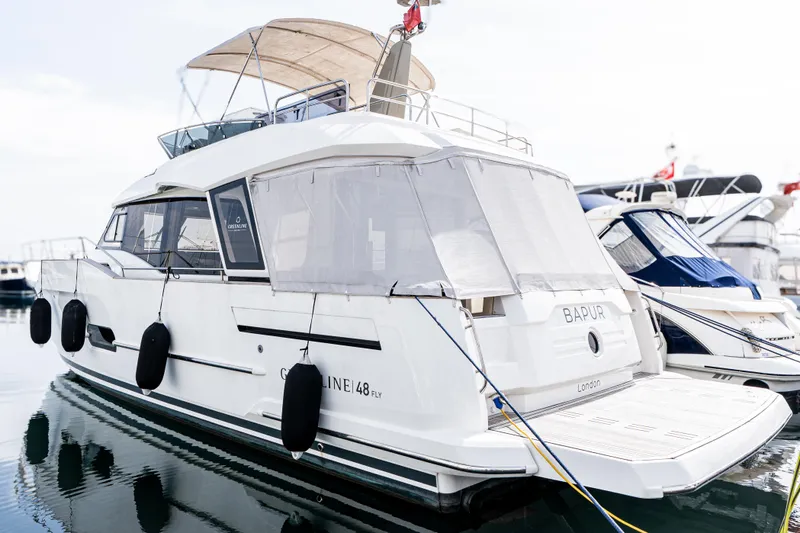 Bapur Yacht Photos Pics 