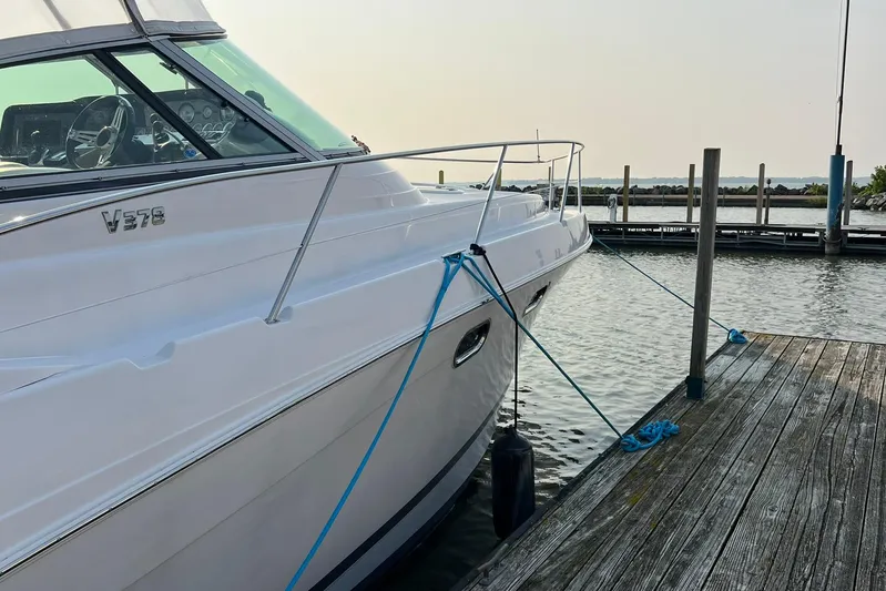  Yacht Photos Pics 2008 Four Winns 378 Vista yacht docked at marina, side view.