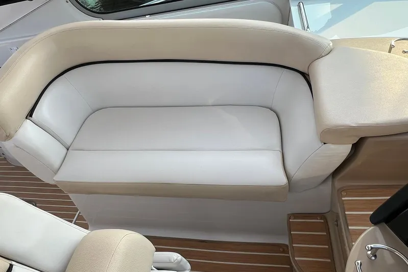  Yacht Photos Pics Luxurious seating on 2008 Four Winns 378 Vista boat, featuring elegant beige upholstery.