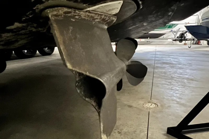  Yacht Photos Pics Propeller of 2008 Four Winns 378 Vista boat in storage facility.