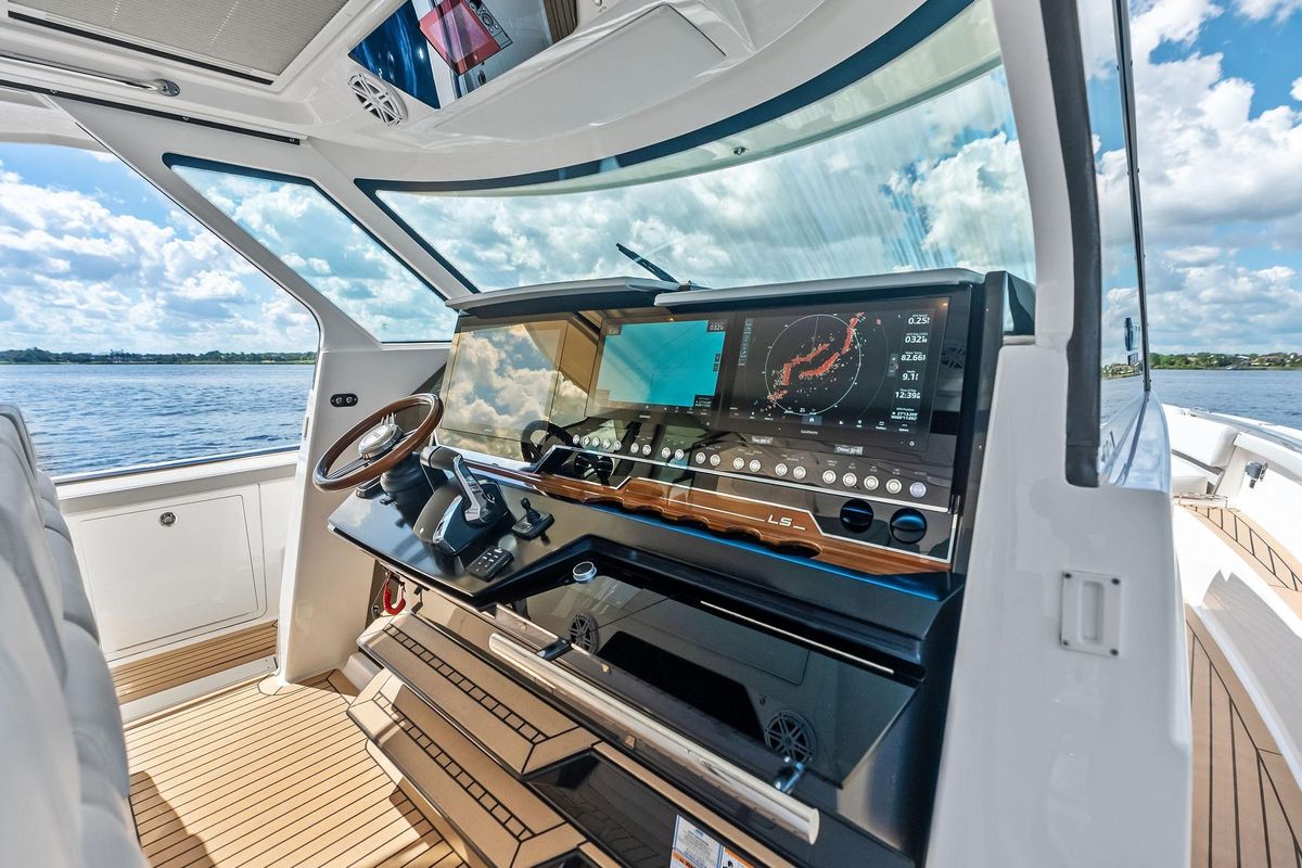 2024 Tiara Yachts 48 