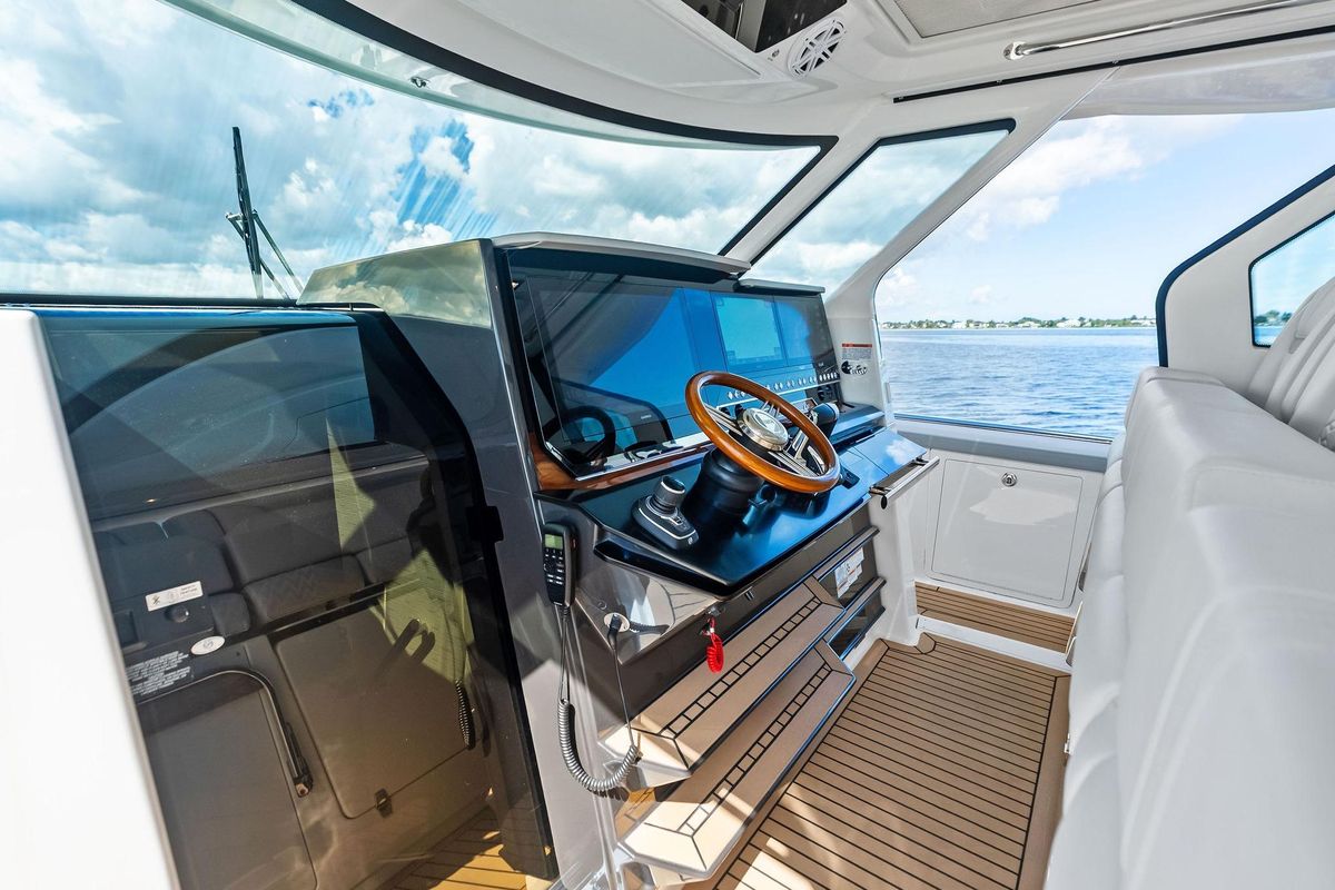 2024 Tiara Yachts 48 