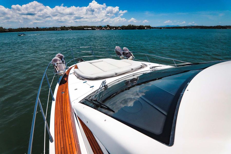 2019 Azimut Flybridge 55