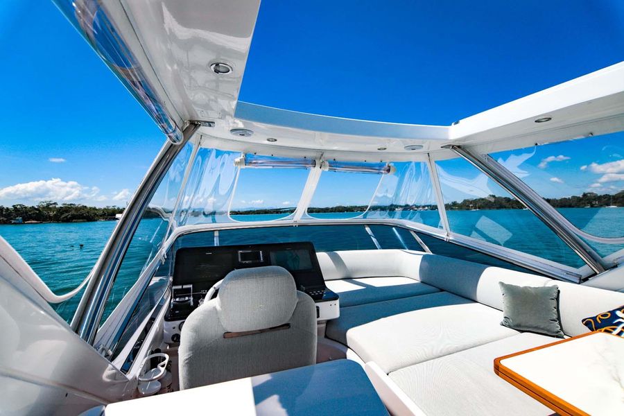 2019 Azimut Flybridge 55