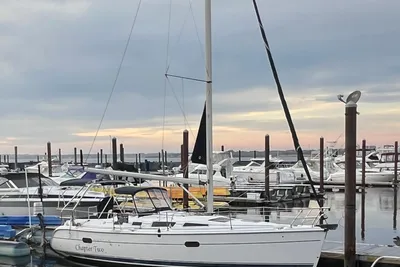 Hunter 36