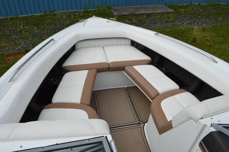 Neuve Yacht Photos Pics 
