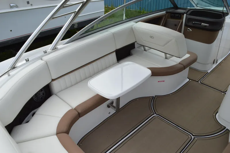 Neuve Yacht Photos Pics 