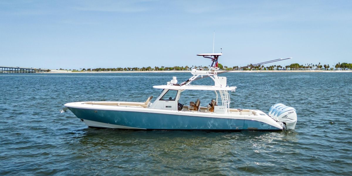 2020 Everglades 43 