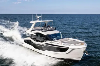 Galeon 560 Fly