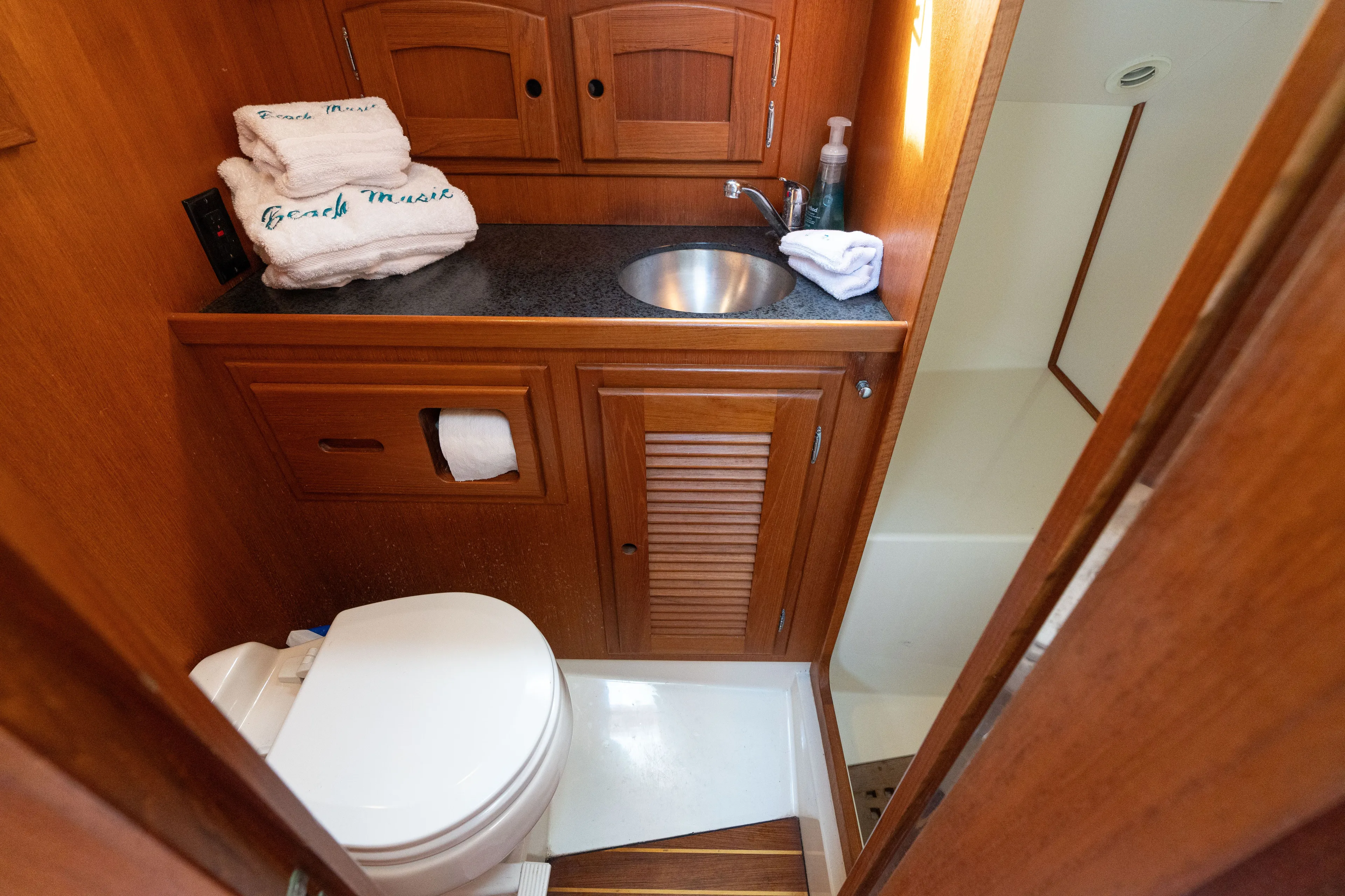 Beach Music Yacht Photos Pics 