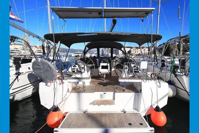 2021 Bavaria C42