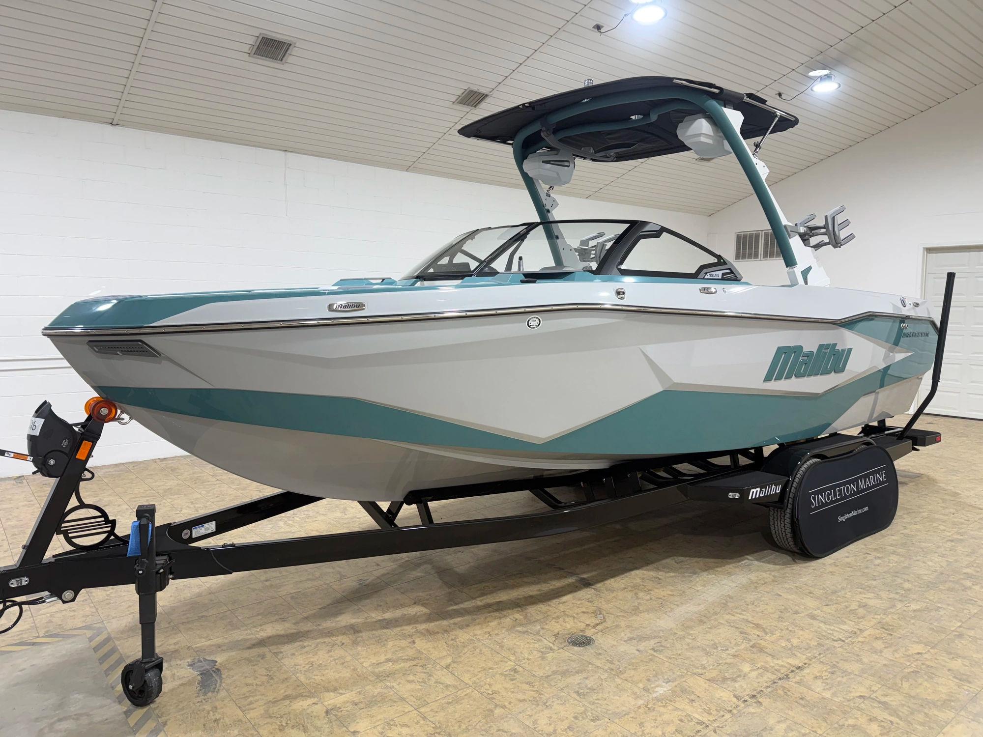 2025 Malibu Wakesetter 25 LSV Ski and Wakeboard for sale YachtWorld