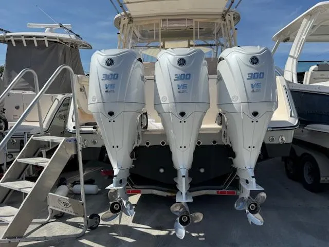 335-514 Brokerage Ron Yacht Photos Pics 2023 Grady-White Freedom 335 boat with triple 300 V6 outboard engines.