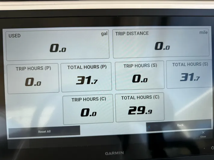  Yacht Photos Pics Display screen showing trip and total hours for Grady-White Freedom 335, 2023 model.