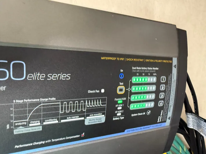 335-514 Brokerage Ron Yacht Photos Pics Close-up of a 2023 Grady-White Freedom 335 battery charger display panel.