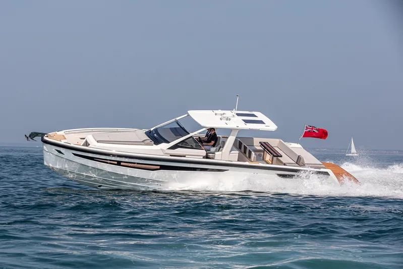  Yacht Photos Pics WINDY SR44