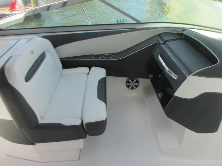  Yacht Photos Pics 2017 Regal 3200 Bowrider interior with sleek seating and modern dashboard design.