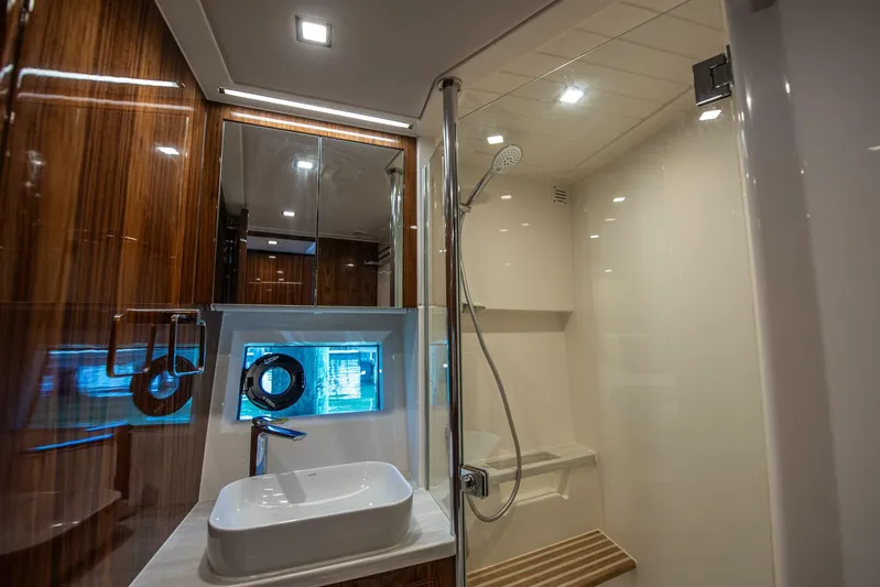 Cntrl-salt-del Yacht Photos Pics 2023 Riviera 4600 Sport Yacht - Image 53