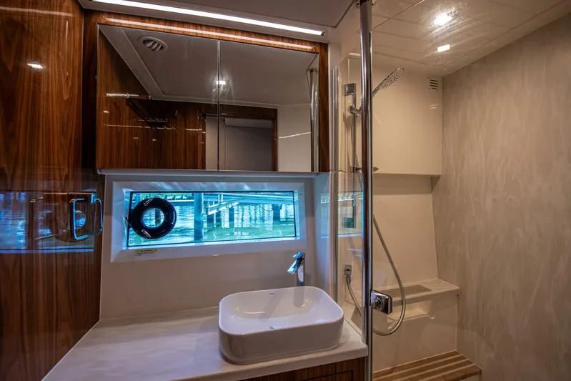 Cntrl-salt-del Yacht Photos Pics 2023 Riviera 4600 Sport Yacht - Image 58