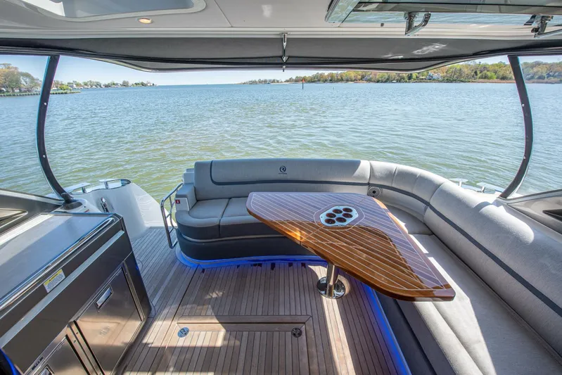 Cntrl-salt-del Yacht Photos Pics 2023 Riviera 4600 Sport Yacht - Image 26