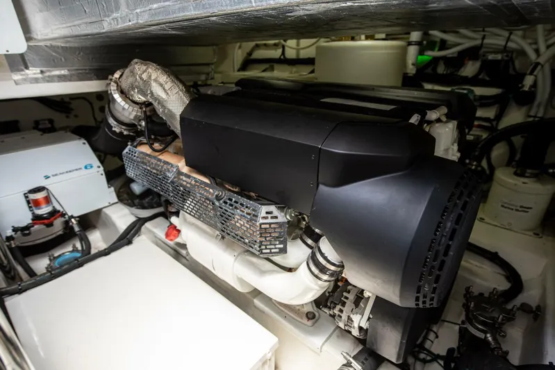 Cntrl-salt-del Yacht Photos Pics 2023 Riviera 4600 Sport Yacht - Image 68