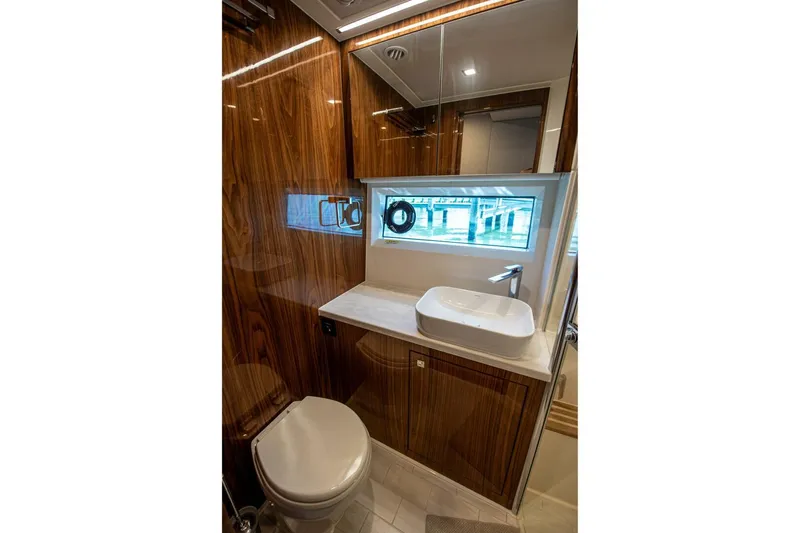 Cntrl-salt-del Yacht Photos Pics 2023 Riviera 4600 Sport Yacht - Image 57