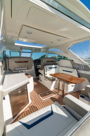  Yacht Photos Pics Interior of 2023 Tiara Yachts 34 LX with luxurious design.