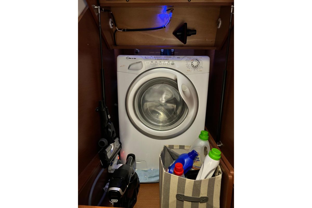 2014 Prestige 58 