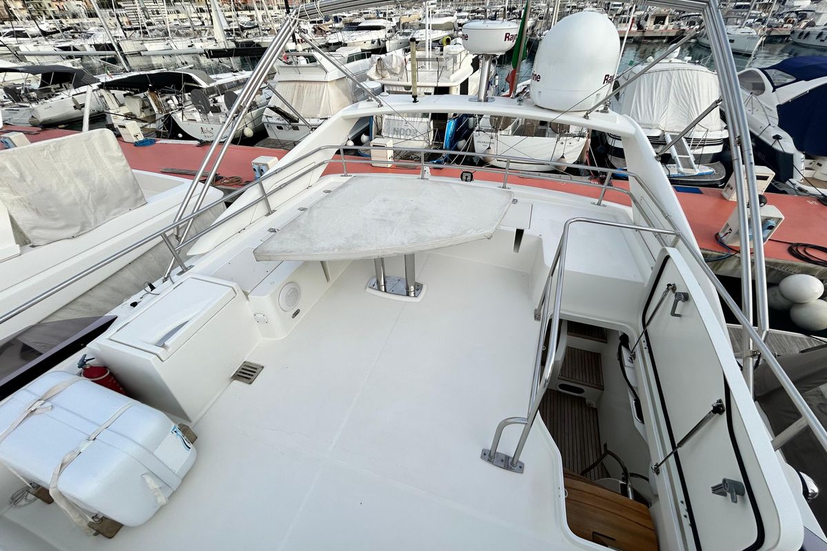 2014 Prestige 58 
