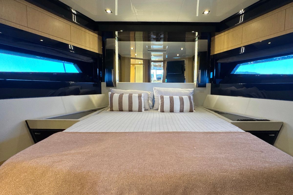 2016 Riva 74 