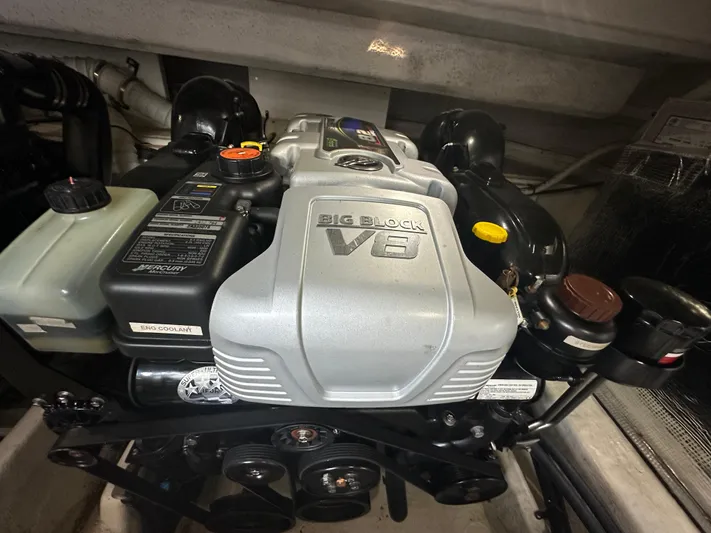 Lux Life Yacht Photos Pics 2017 Cruisers Yachts 390 Express Coupe V8 engine in boat compartment.