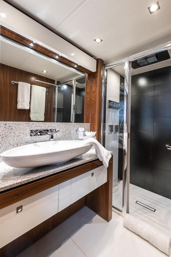 2015 Sunseeker 115 