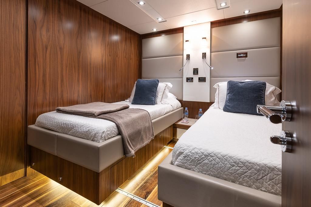 2015 Sunseeker 115 