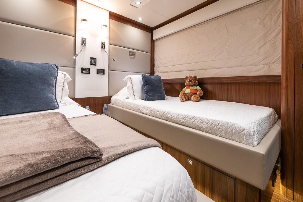 2015 Sunseeker 115 