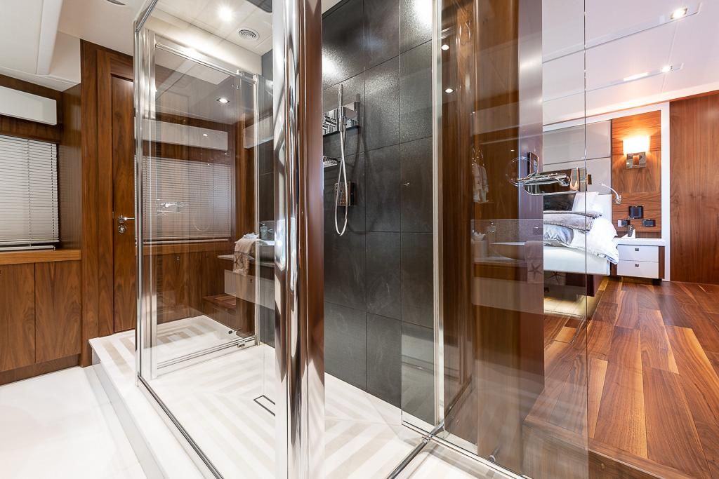 2015 Sunseeker 115 