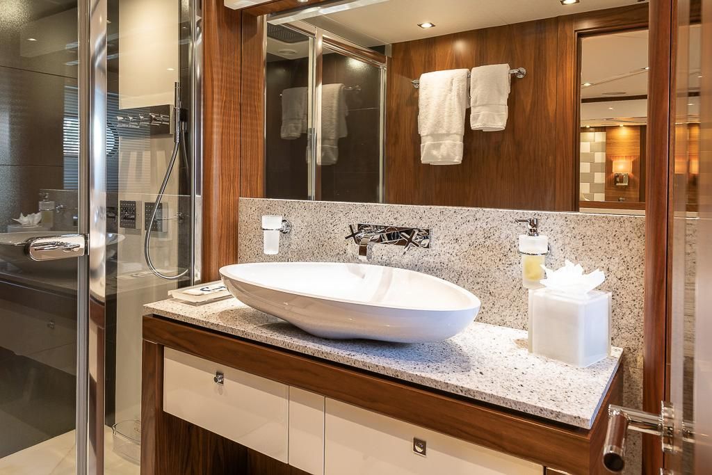 2015 Sunseeker 115 