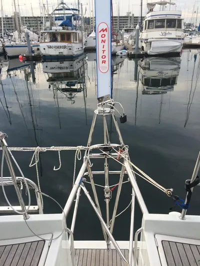 Water Lilly Yacht Photos Pics Wind Vane