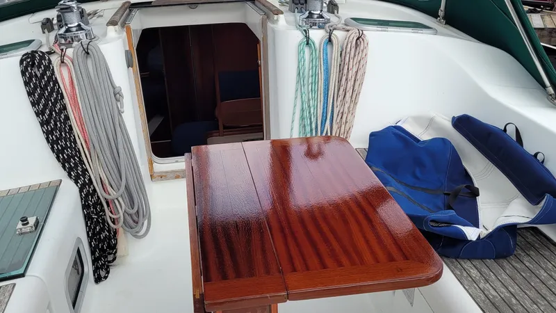 Water Lilly Yacht Photos Pics Cockpit Seating