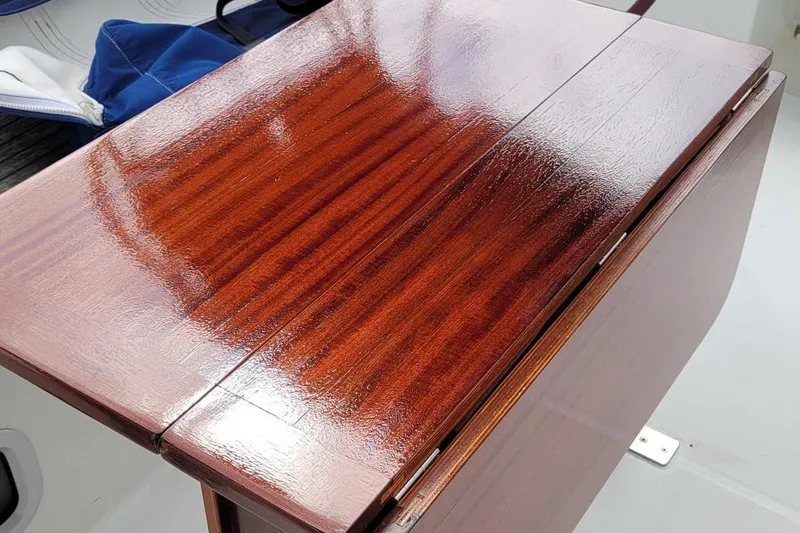 Water Lilly Yacht Photos Pics Cockpit Table