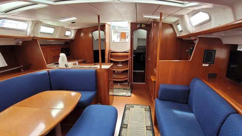 Water Lilly Yacht Photos Pics Interior Looking Aft