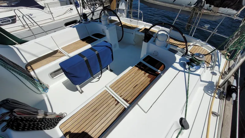 Water Lilly Yacht Photos Pics 