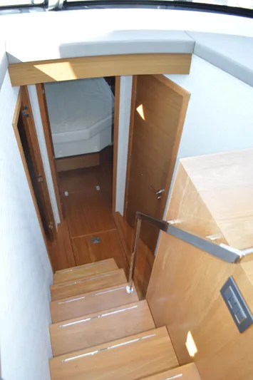 Seeker Yacht Photos Pics Tiara 49 Coupe - Atrium