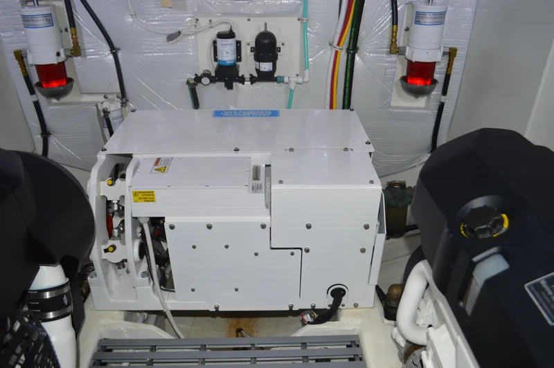 Seeker Yacht Photos Pics Tiara 49 Coupe - Seakeeper