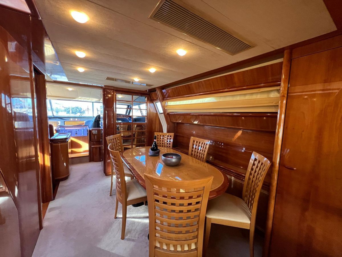 2002 Ferretti Yachts 78 