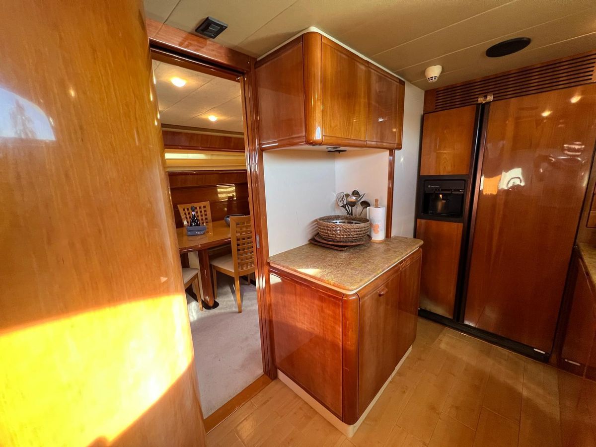 2002 Ferretti Yachts 78 
